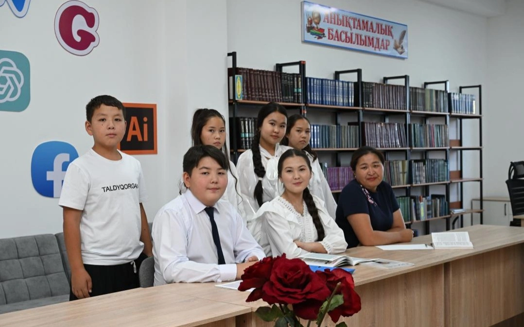 Жетісудағы тұңғыш жаңа форматтағы кітапхана Сарыөзекте қолданысқа берілді 