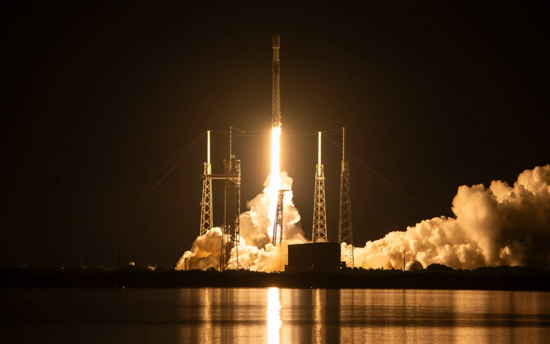 SpaceX Falcon 9 booster makes record 37th flight with Starlink satellites