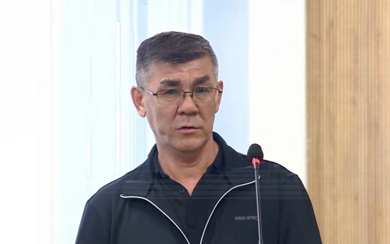 «Құлаған кірпіштер қарындасымды беліне дейін басып қалды» — фельдшерге қатысты істе зардап шеккен ер адам