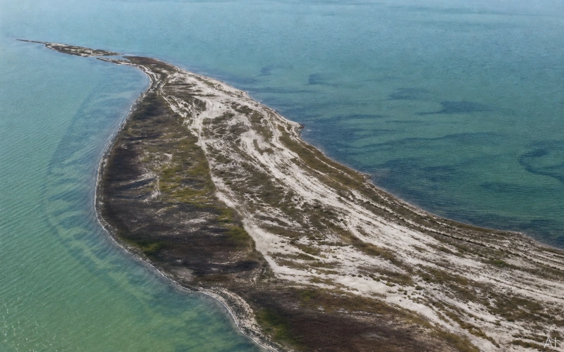 Море отступает: в Мангистауской области появился новый остров Рыбачий