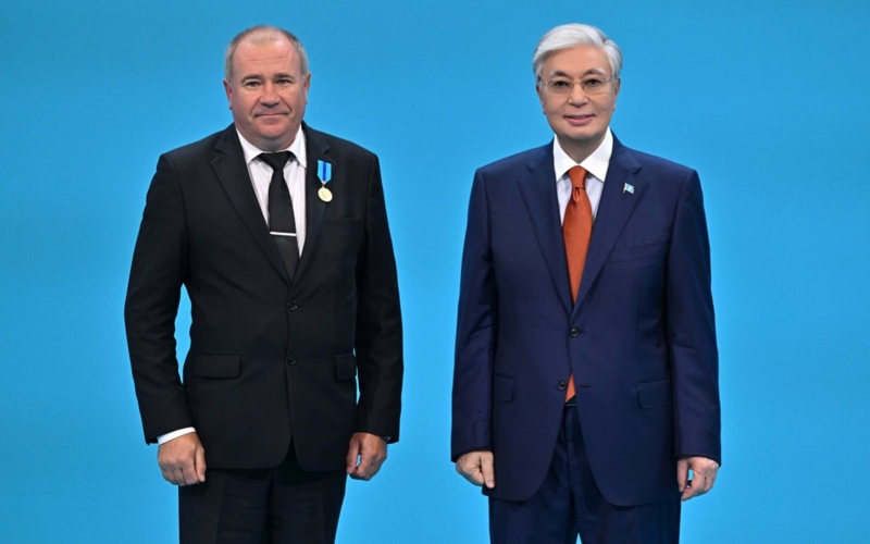 Kazakh president honors teachers for outstanding achievements in education