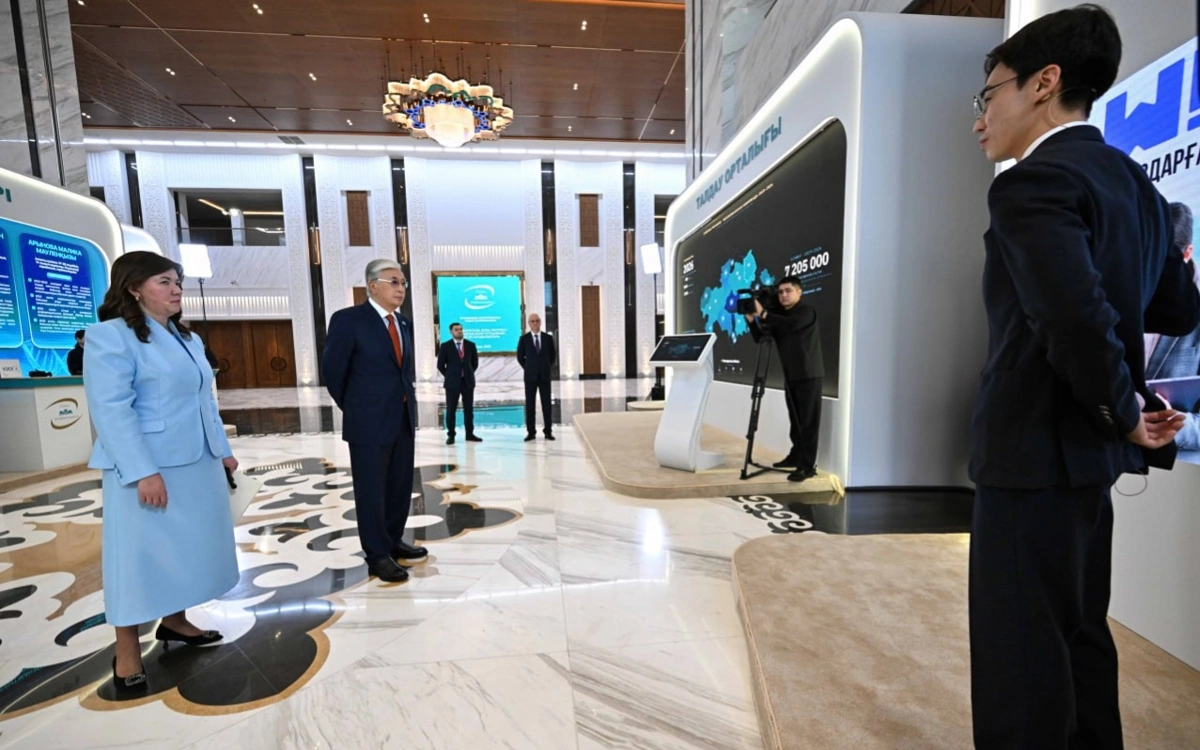 Президент білім жүйесін дамытуға арналған заманауи тәсілдермен танысты