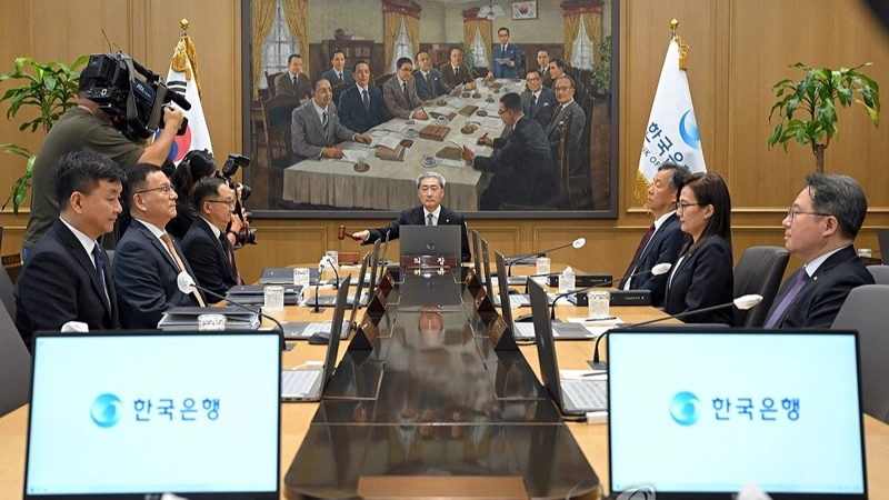 South Korea raises key rate again, upgrades 2026 growth forecast