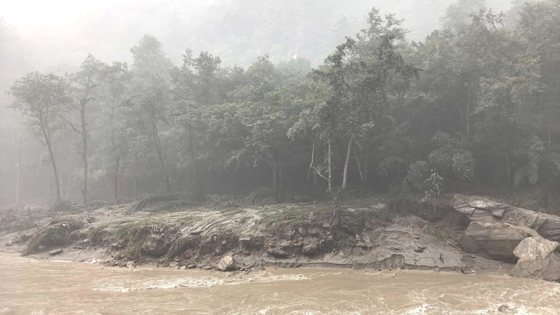 3 dead, 265 missing after mudslide strikes China-Nepal border port