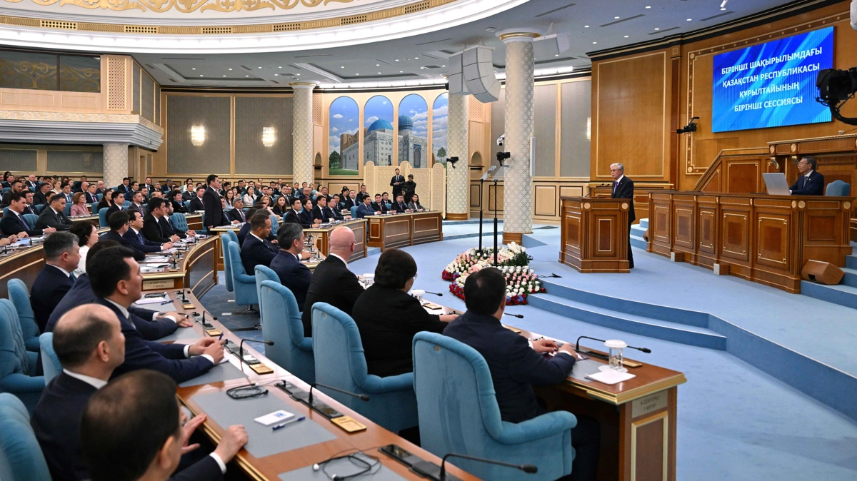 Ел аманатына адал болу &ndash; парыз: Президент Құрылтайдың алғашқы сессиясында не айтты 