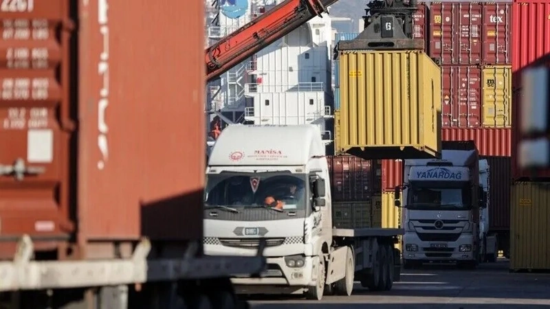 Türkiye - OTS trade surges 6.6%, tops $10bn