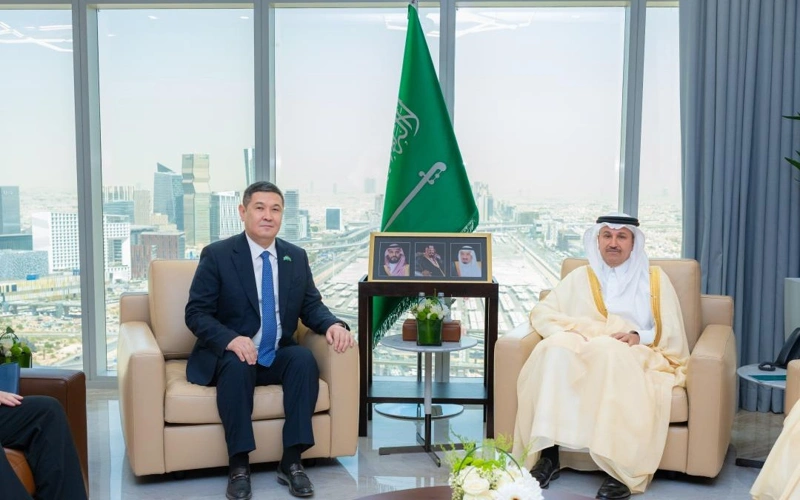 Kazakhstan, Saudi Arabia deepen transport and logistics cooperation 