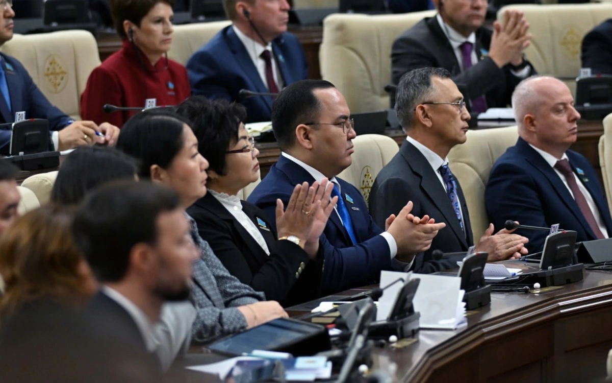 Құрылтай отырысы