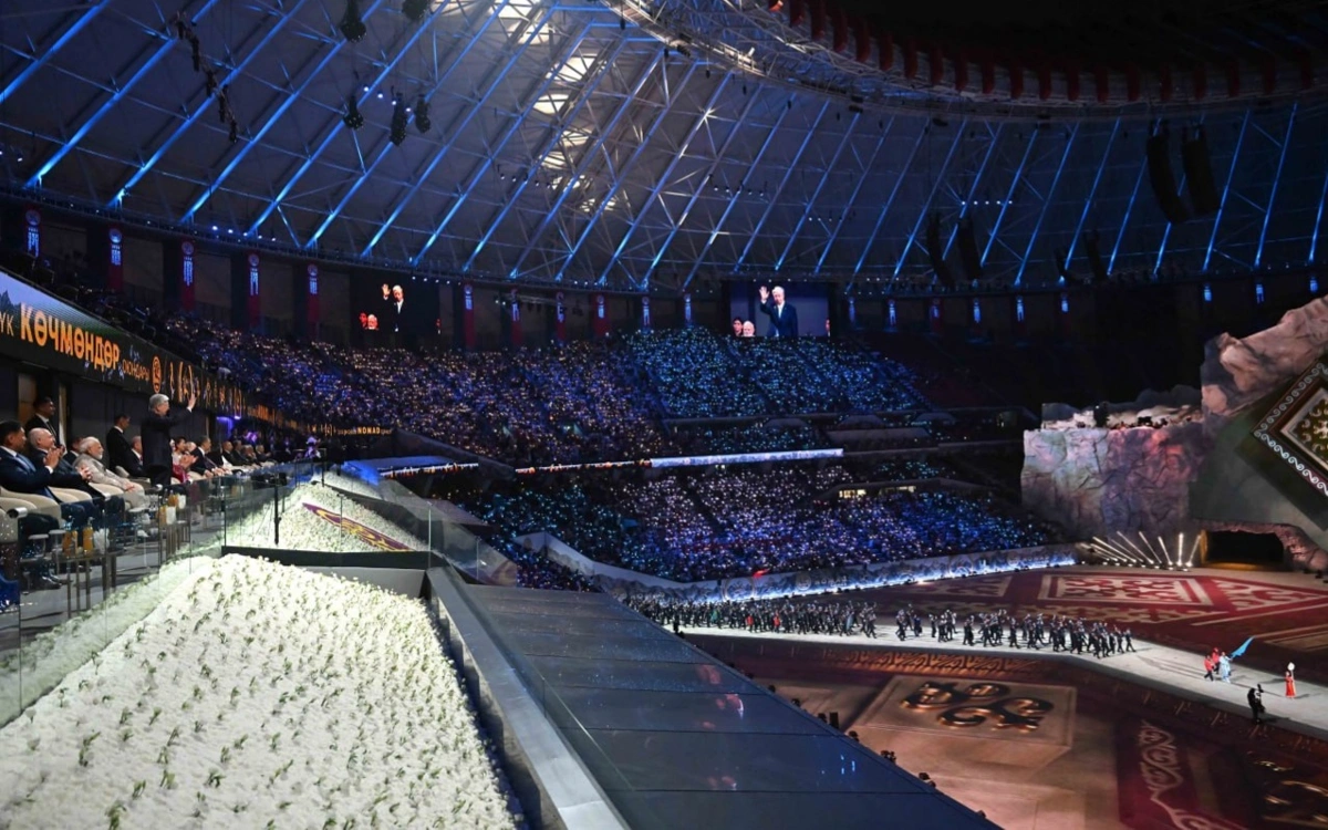 托卡耶夫在比什凯克出席第六届世界游牧民族运动会开幕式