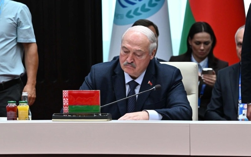 SCO heads of state sign series of documents at Bishkek meeting SCO heads of state sign series of documents at Bishkek meeting