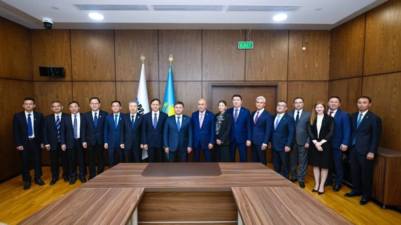KMG and CNOOC discuss Zhylyoi project and future cooperation