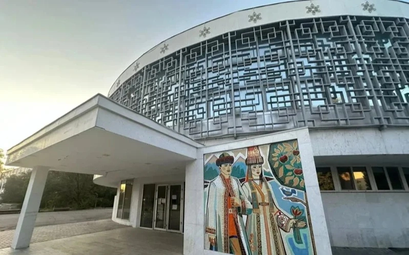 Ремонт Дворца бракосочетания в Алматы приостановили
