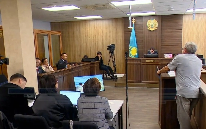 Фасад дома не обследовали полностью: показания альпиниста в суде Астаны по делу Улданы Мырзуан
