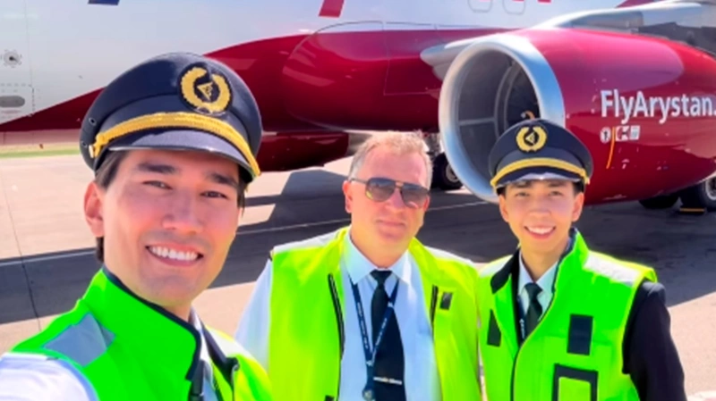 Жаңаөзендік суретші ұшқыш атанды: Джохар Юнусов Airbus A320 тізгіндеді 