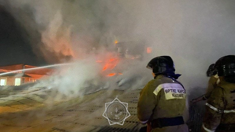 Пожар произошел в здании с детским садом и сауной в Астане