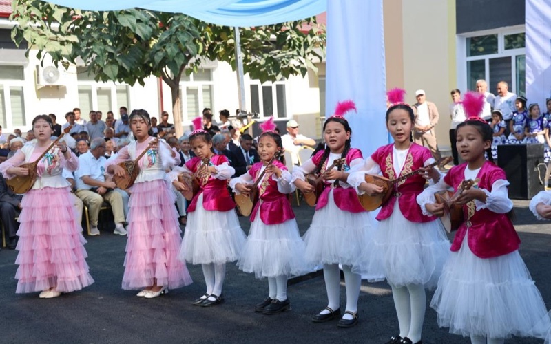 Kazakhstan, Uzbekistan, school