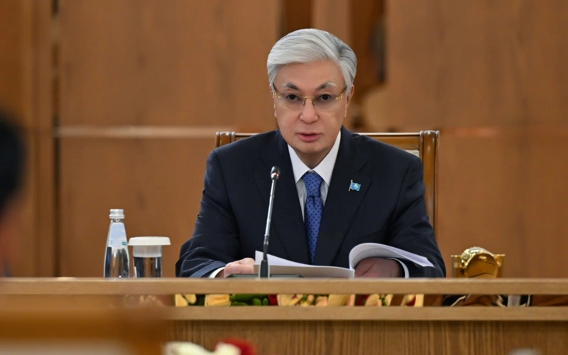 Kazakhstan, Laos