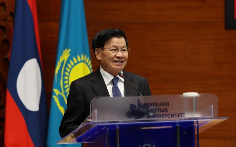 Лаос президенті қазақстандық ЖОО-ның құрметті профессоры атанды