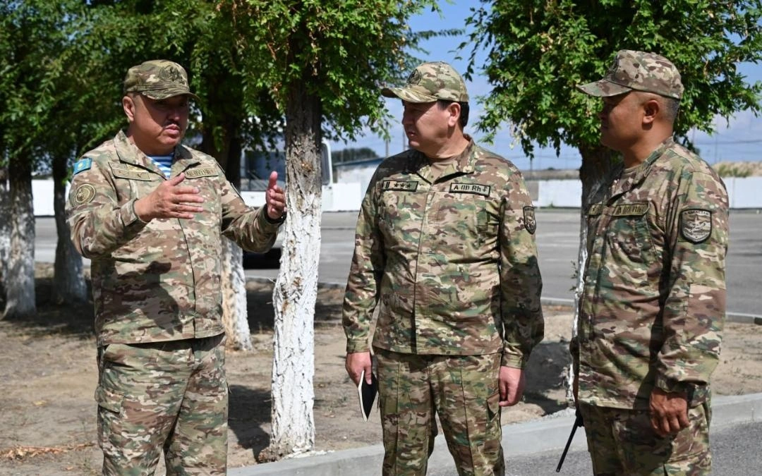 Недостатки выявили в военных гарнизонах Казахстана