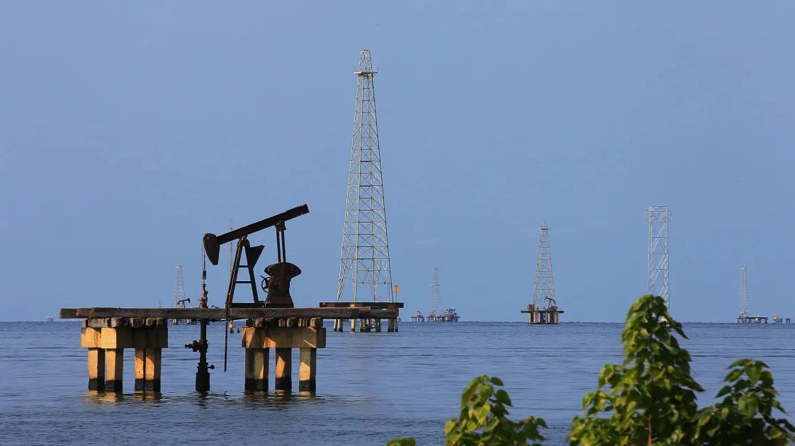 Сделка на 65 млрд баррелей: как США меняют Венесуэлу и нефтяной рынок