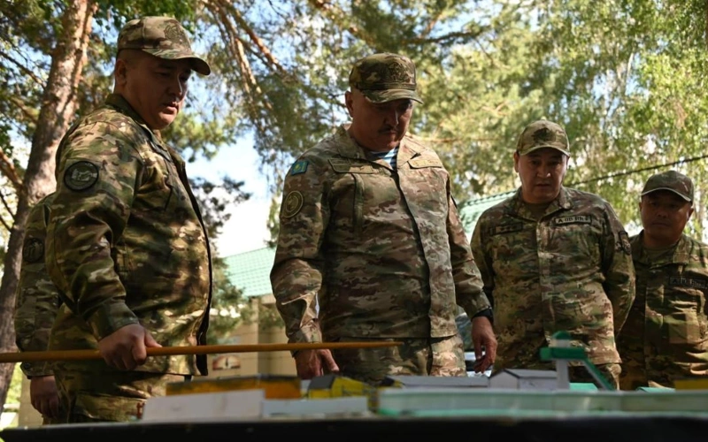 Недостатки выявили в военных гарнизонах Казахстана