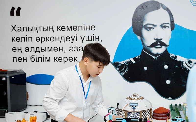 «Adal azamat»: 2 myńnan astam mektepte biryńǵaı tárbıelik orta qalyptastyrylady