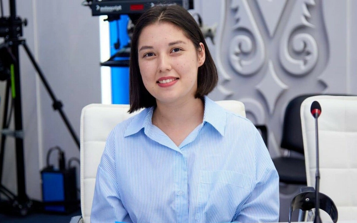 Dınara Naýmova
