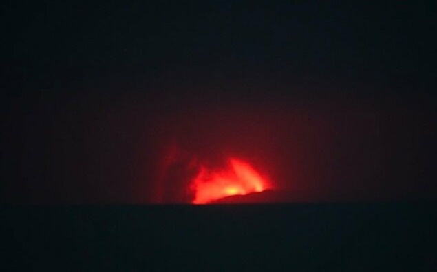 Volcanic ash halts air travel in Indonesia, 170,000 passengers affected