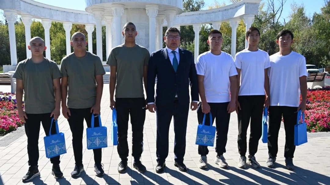 Новую армейскую традицию &laquo;Сарбаз жолы&raquo; запустили в Семее