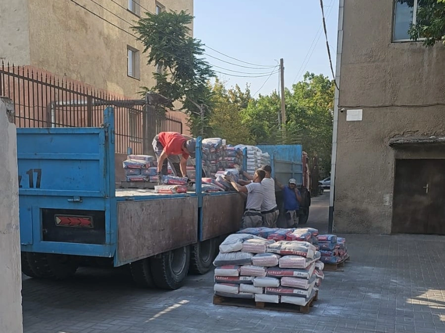 Стройсмеси под видом известных брендов нелегально производили в Шымкенте