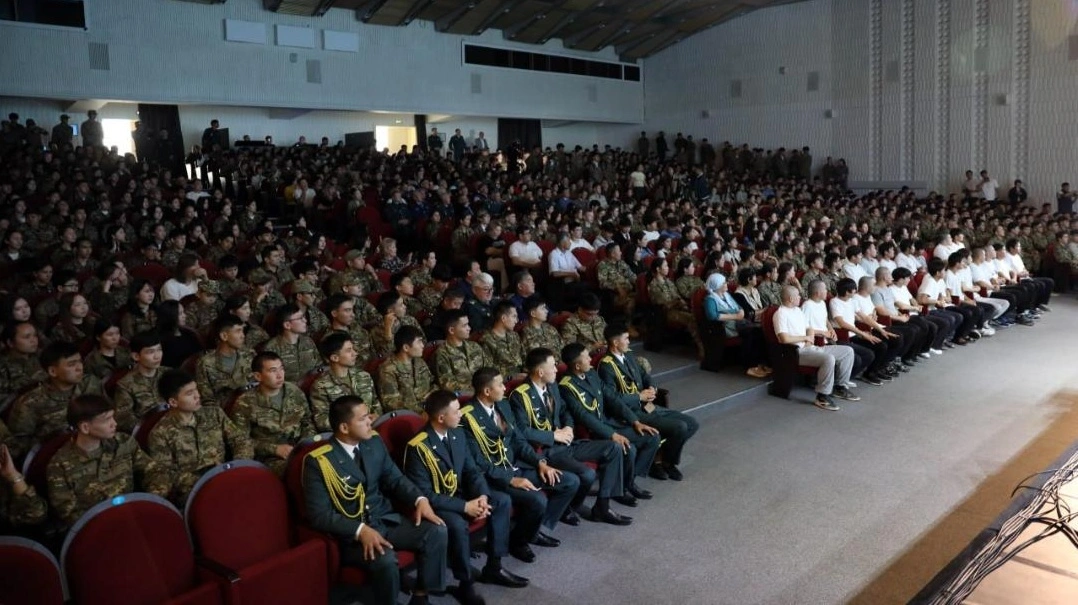 Столичных призывников торжественно проводили на службу в Пограничную службу