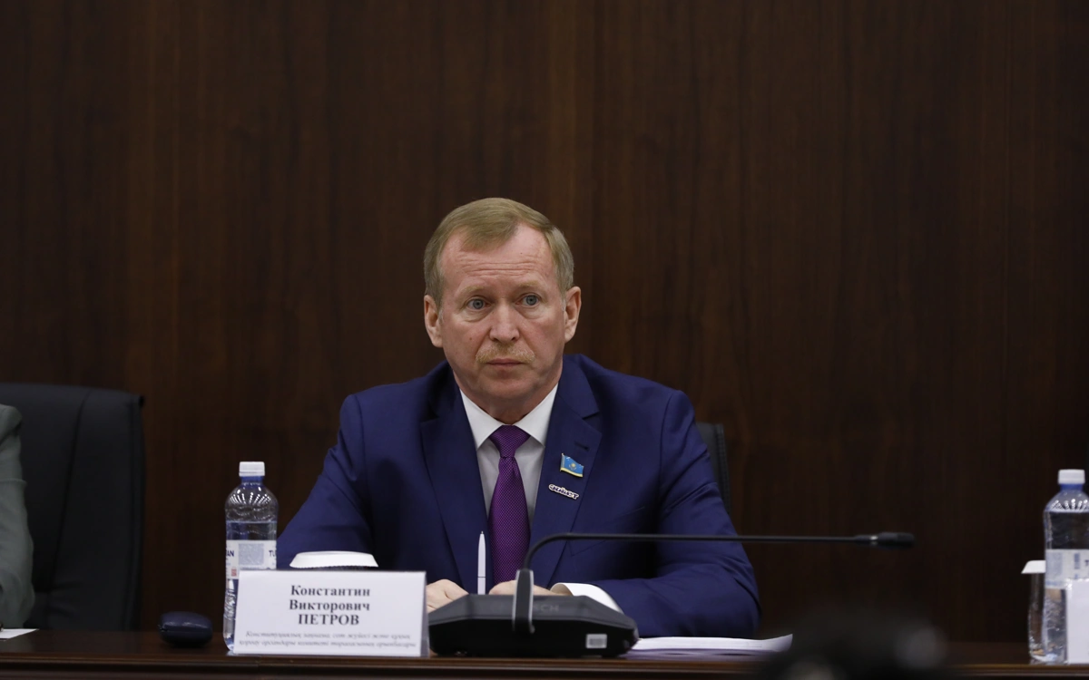 Константин Петров