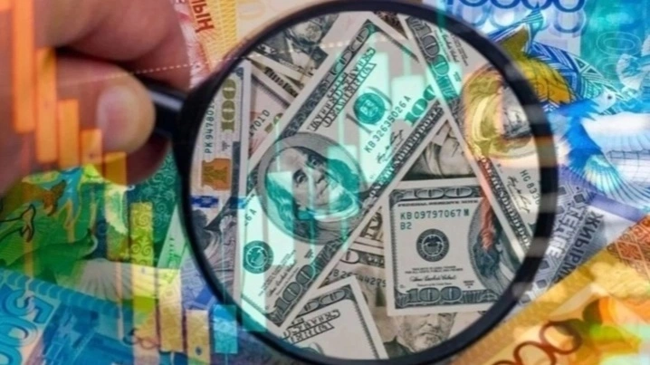 Доллар опустился до 450 теңге на бирже