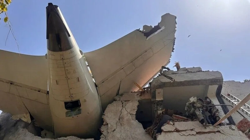 5 killed in Indian Air Force plane crash