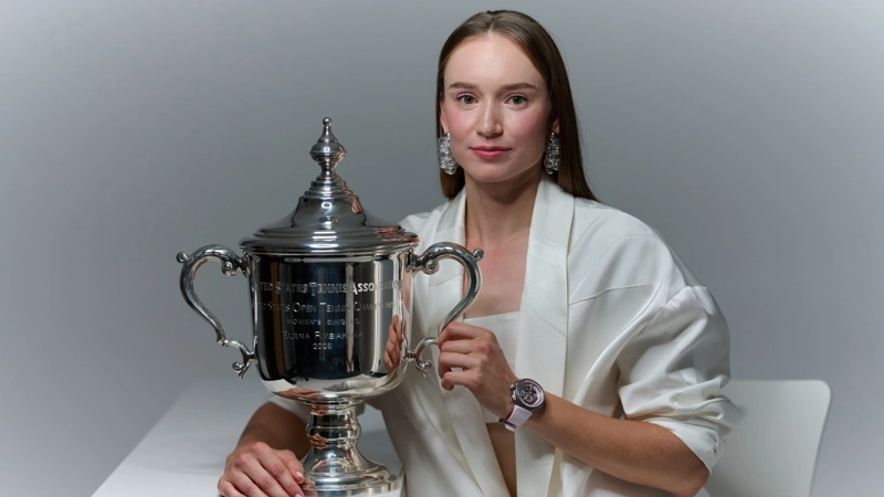 Elena Rybakina officially becomes world No. 1