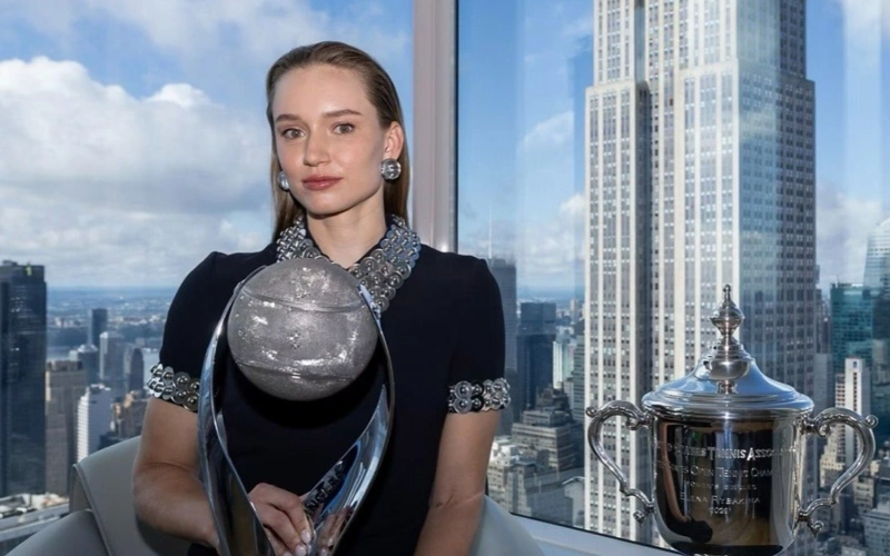 Елена Рыбакина