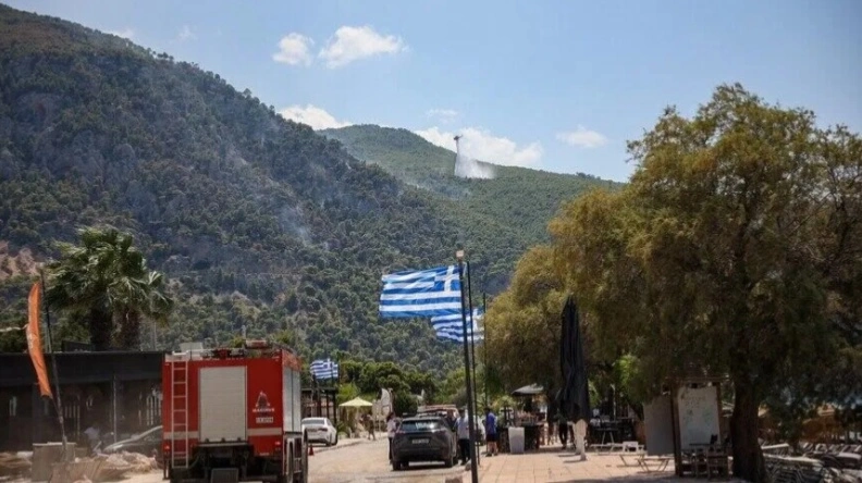 Пожары в Греции: в 10 районах объявлен высокий уровень опасности