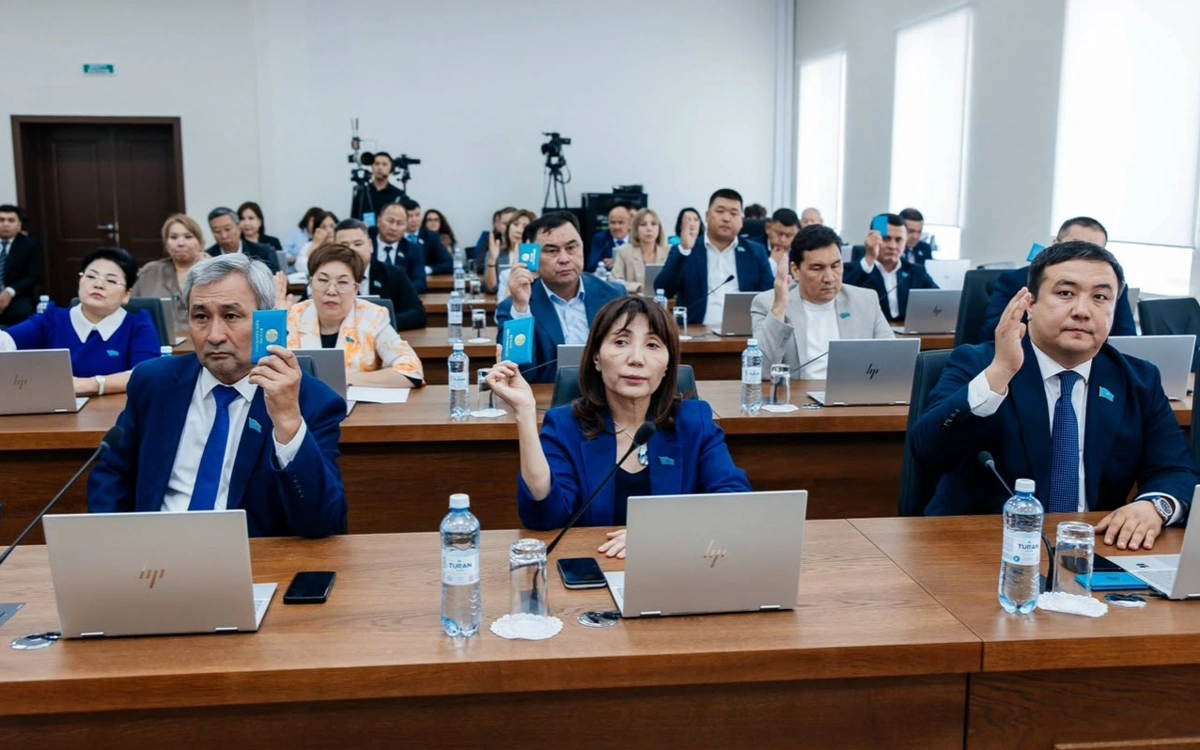 В Атырау состоялась XXV сессия областного маслихата