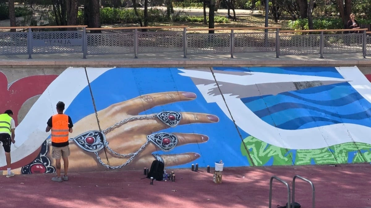 Новый арт-маршрут на набережной Есентая вызвали споры среди жителей Алматы