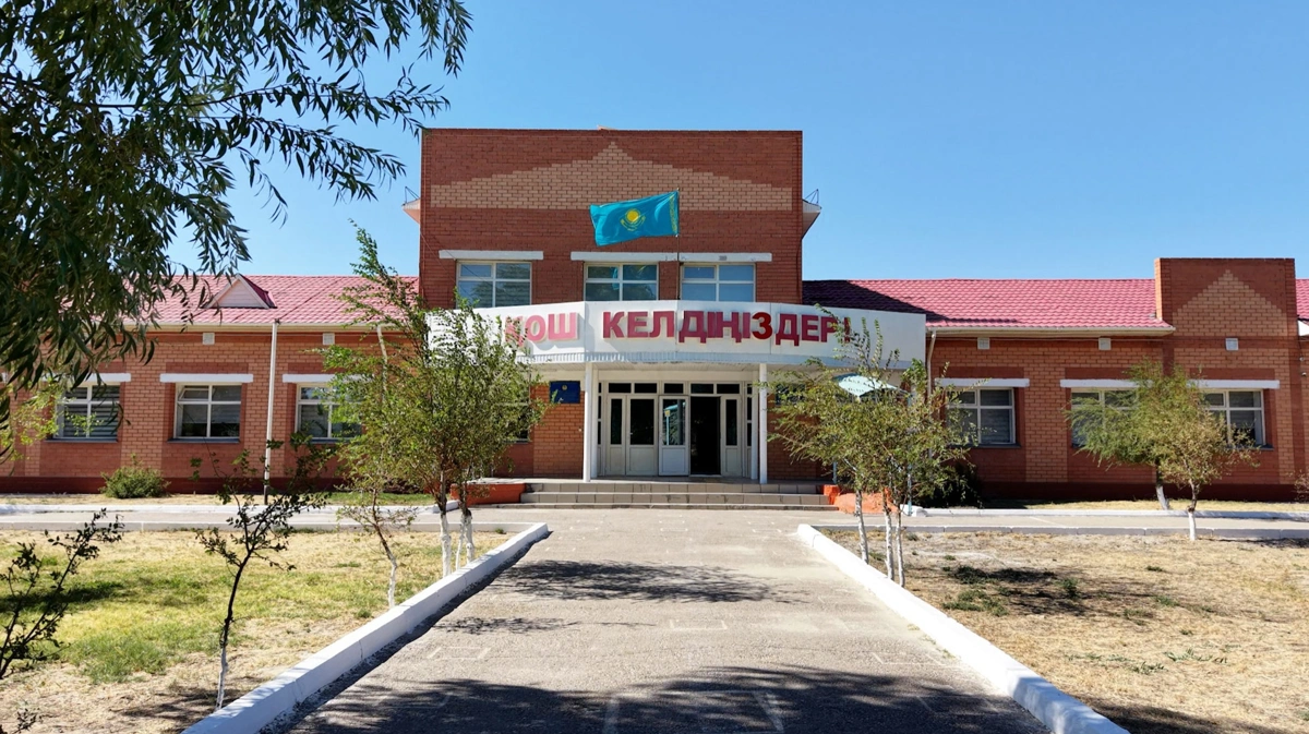Ауыл оқушылары енді ЖИ көмегімен білім алады: жоба 2,6 мың мектепті қамтиды