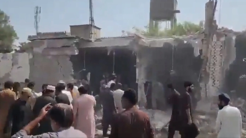 7 killed, 25 injured in NW Pakistan mosque blast