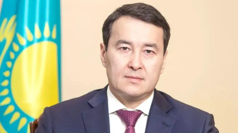 Алихан Смаилов