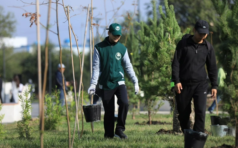 Тысячи жителей Актобе приняли участие в акции World Cleanup Day