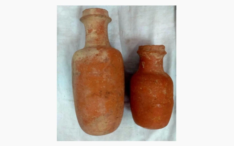 Egyptian archeologists unearth rare tombs, Roman camp in Nile Delta
