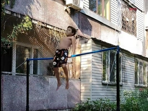 ы