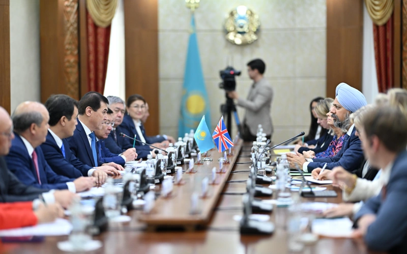 Құрылтайға Ұлыбритания парламентінің алғашқы шетелдік делегациясы келді