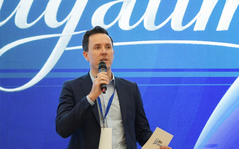  Aleksandr Savchenko