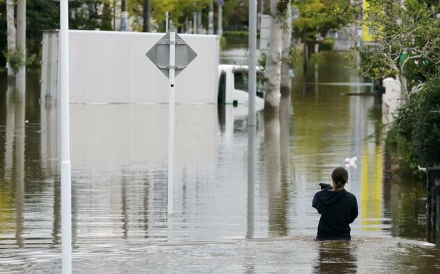Death toll climbs to 6 after typhoon brings heavy rain to Japan