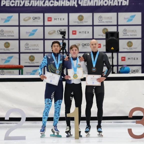 Шорт-трекисты завоевали 18 медалей на чемпионате Казахстана в Астане 