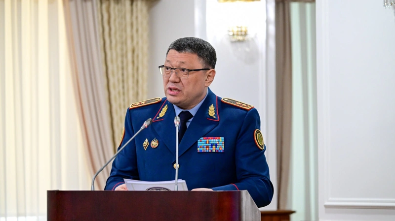 Ержан Сәденов патрульдік автокөліктерді мобильді кешендермен жабдықтамаған өңірлерге шағымданды 